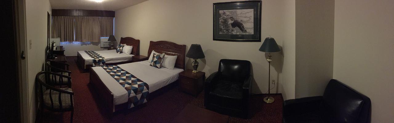 Spring Villa Hotel Harrison Hot Springs Exterior photo